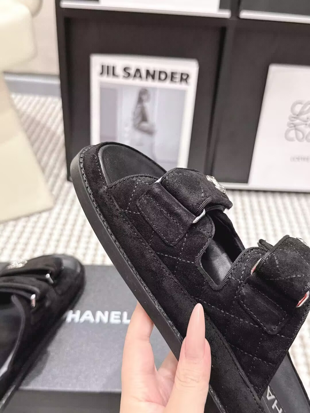 ua Ch*el slides