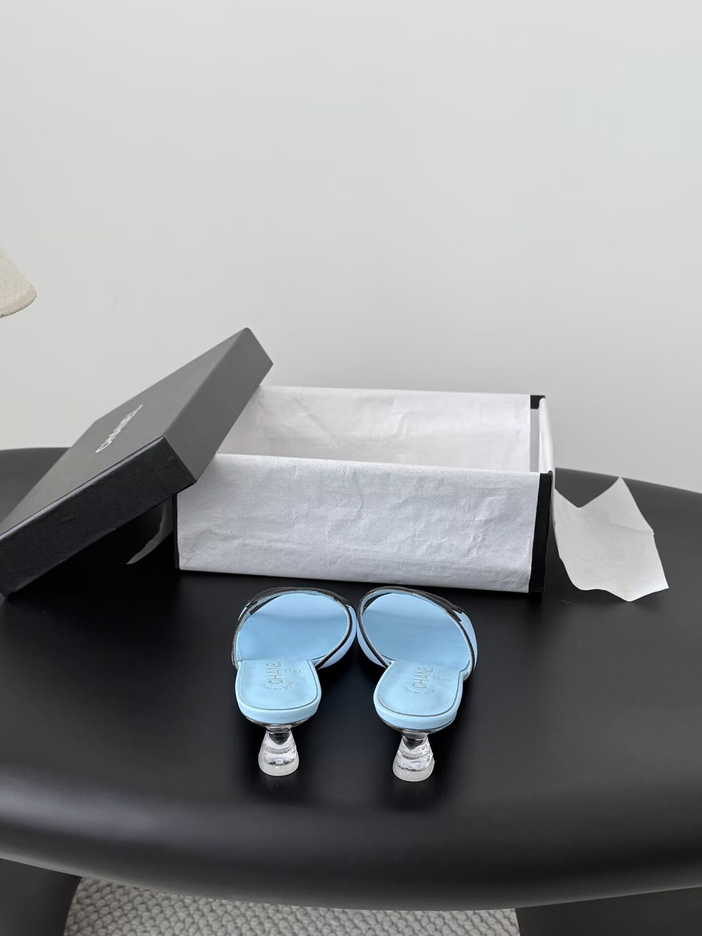 ua Ch*el sandals 4.5cm heel