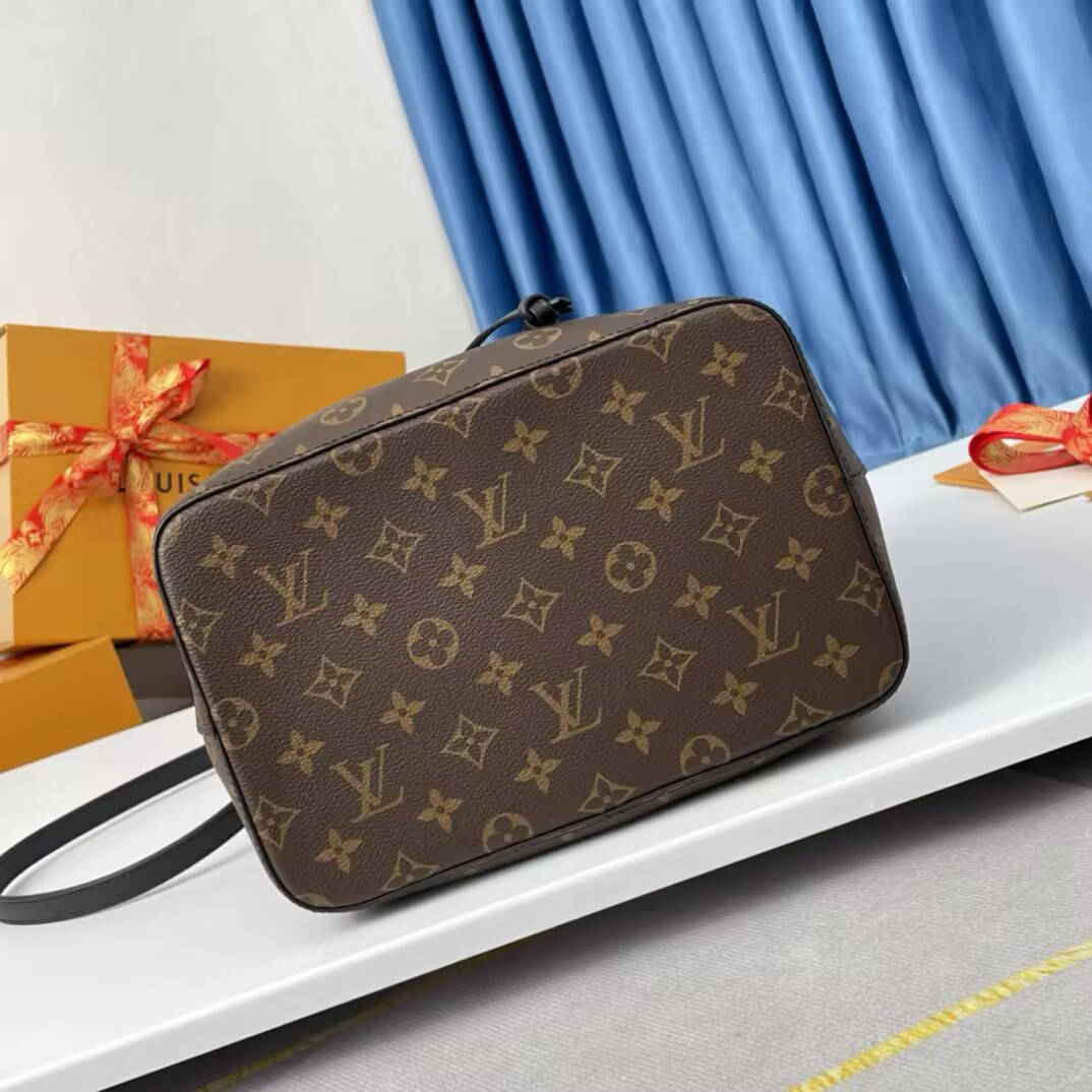 LV NÉONOÉ MM M44020 26 x 26 x 17.5 CM