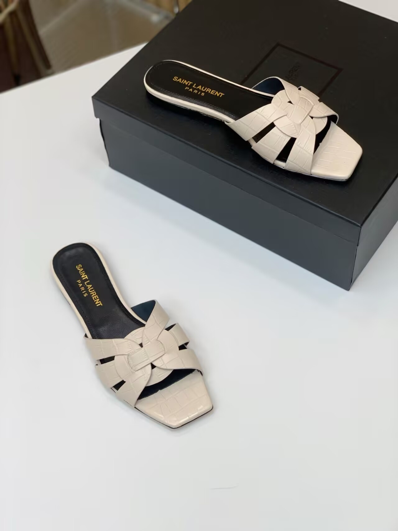 ua Y*L slides