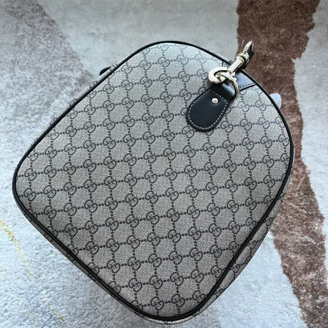 G*u*i Keepall Bag