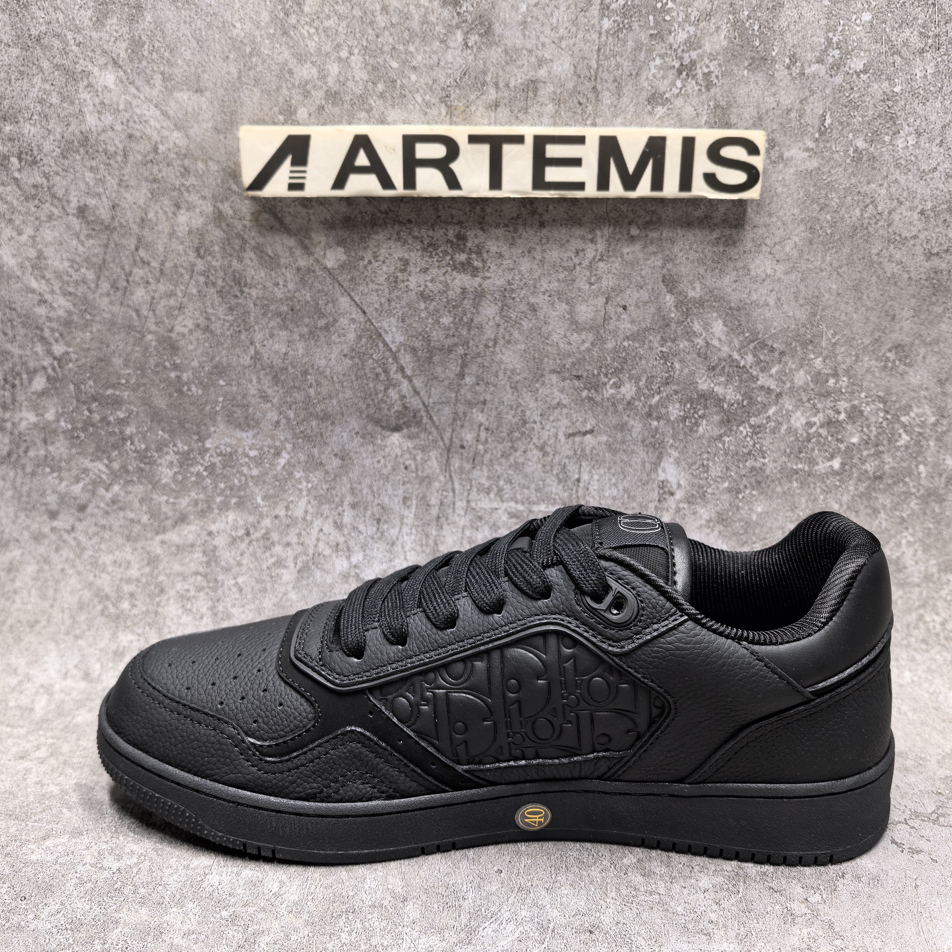 UA D*0r Sneaker