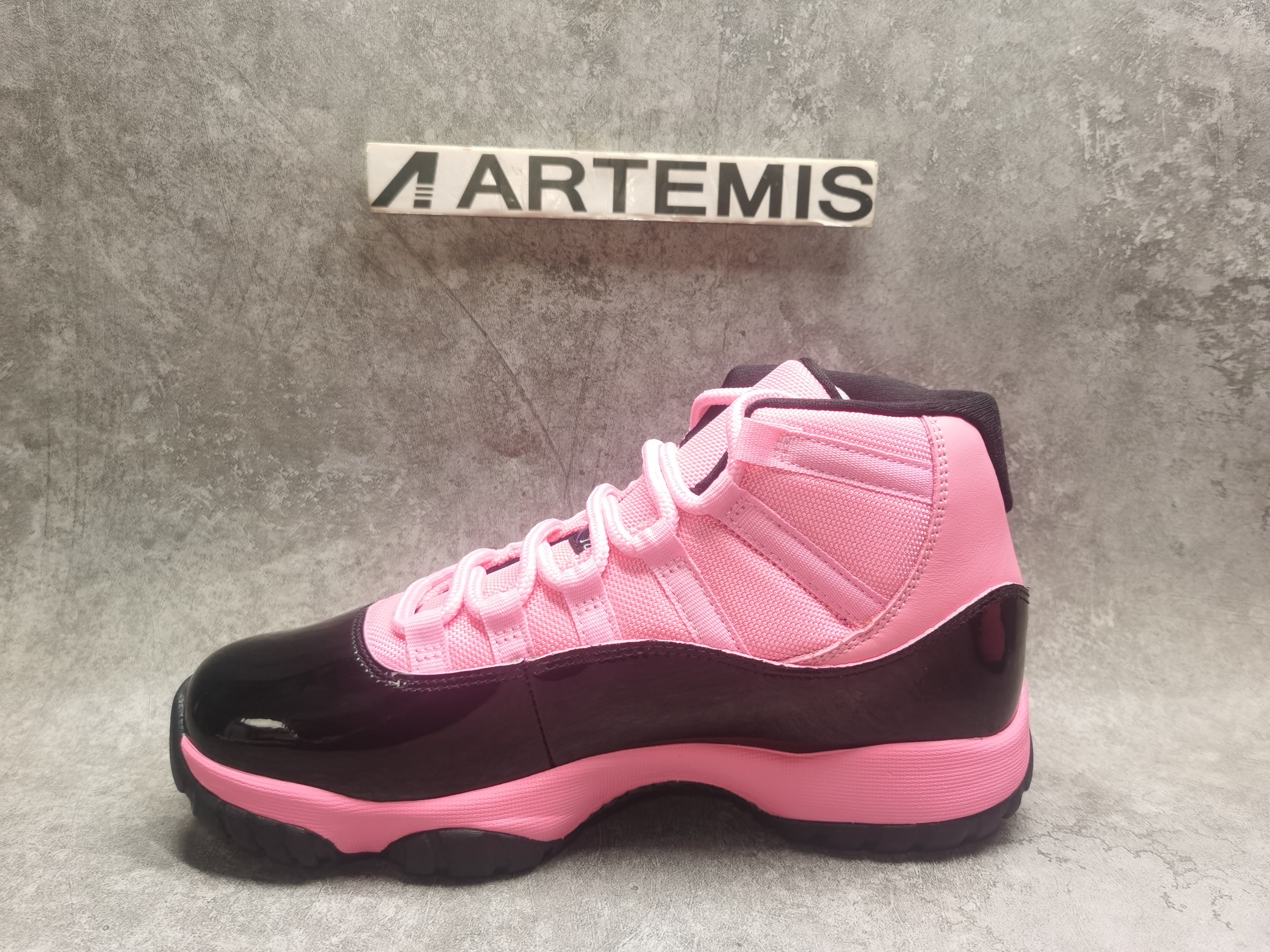 UA Jordan 11 Retro