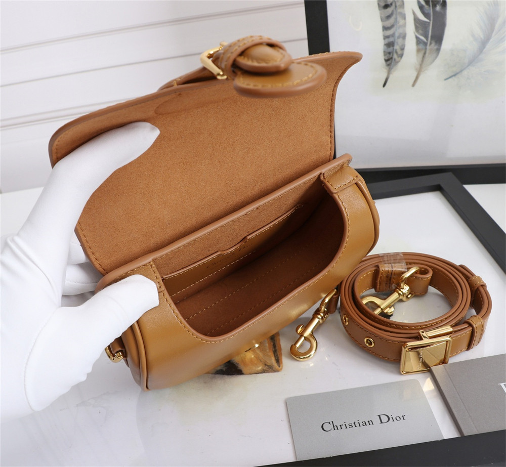 MEDIUM D*0r BOBBY BAG Camel Box Calfskin