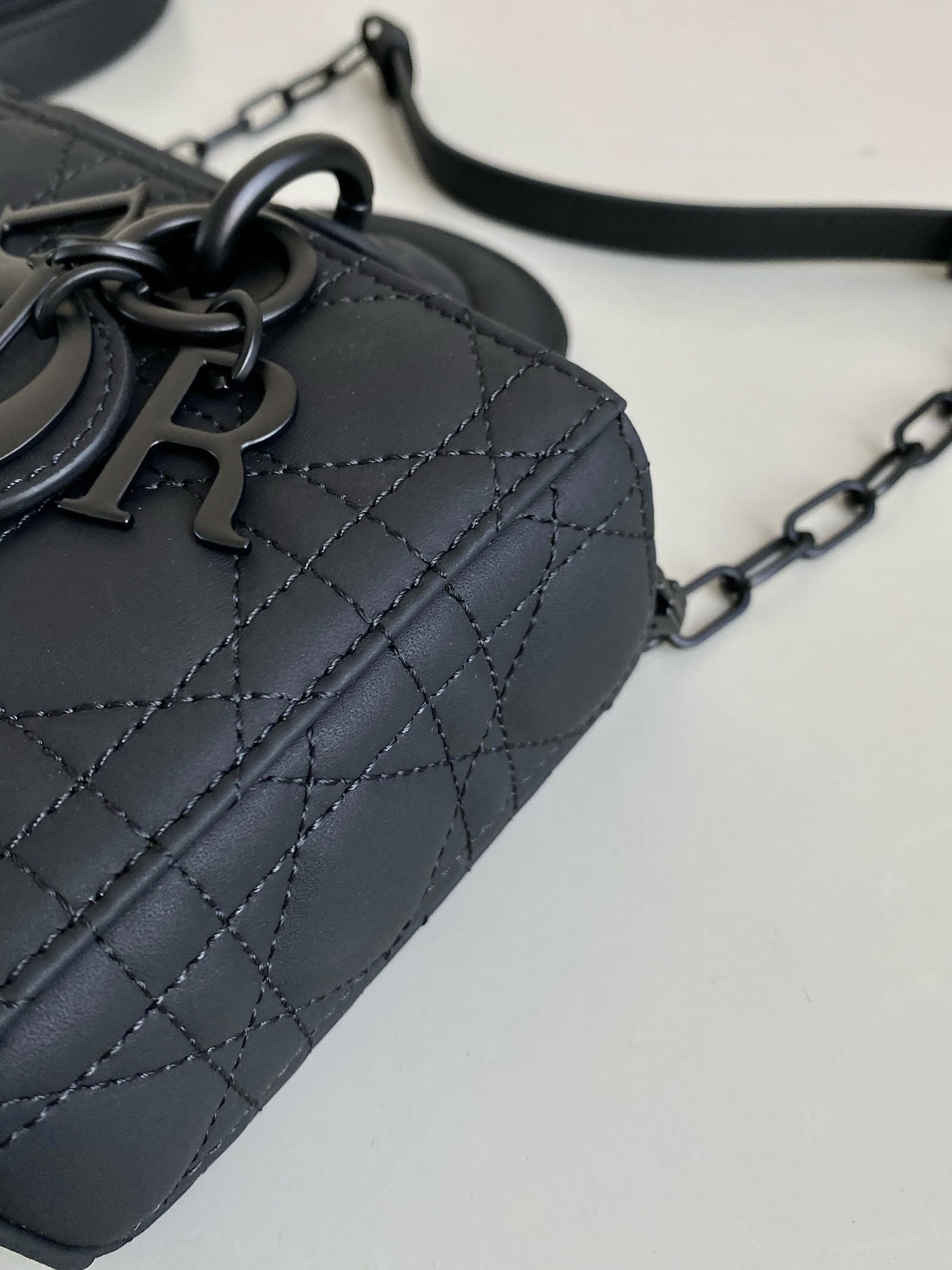 D*0r SMALL LADY D-JOY BAG Ultramatte Black Cannage Calfskin