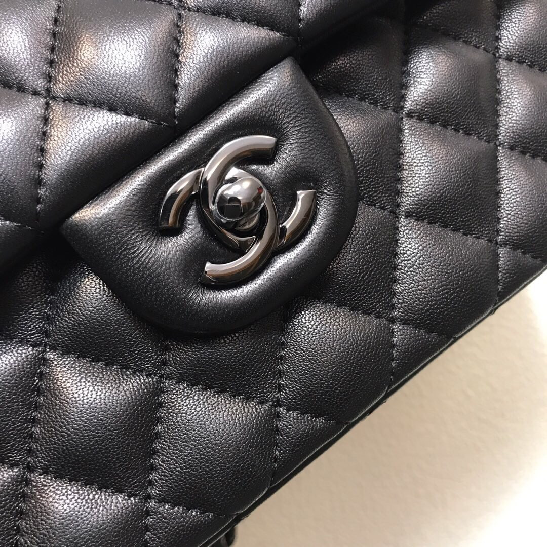 Ch*el CRUMPLED CALFSKIN QUITED DOUBLE FLAP BLACK 15.5x25.5x6.5cm