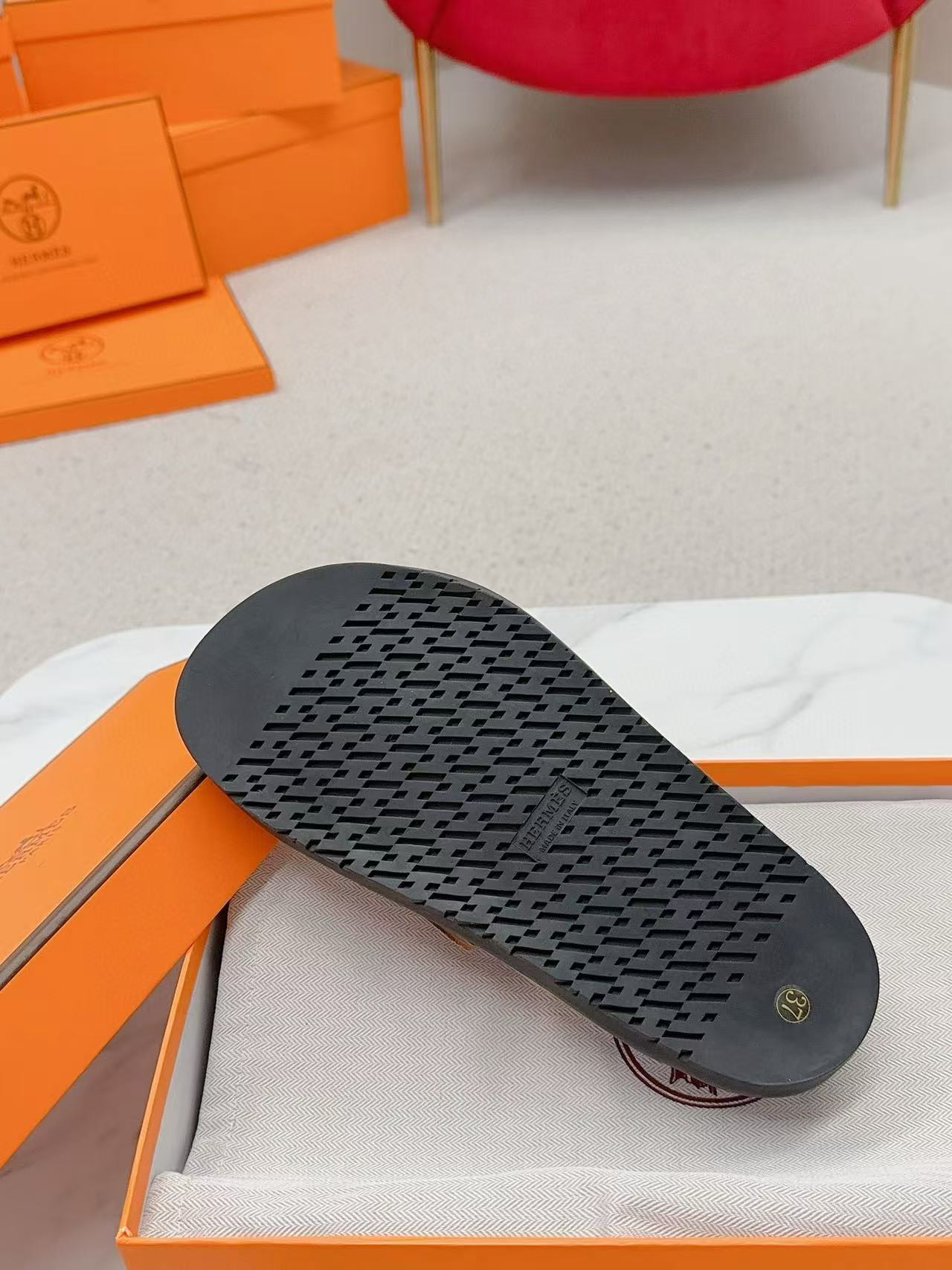 UA Hermès slippers