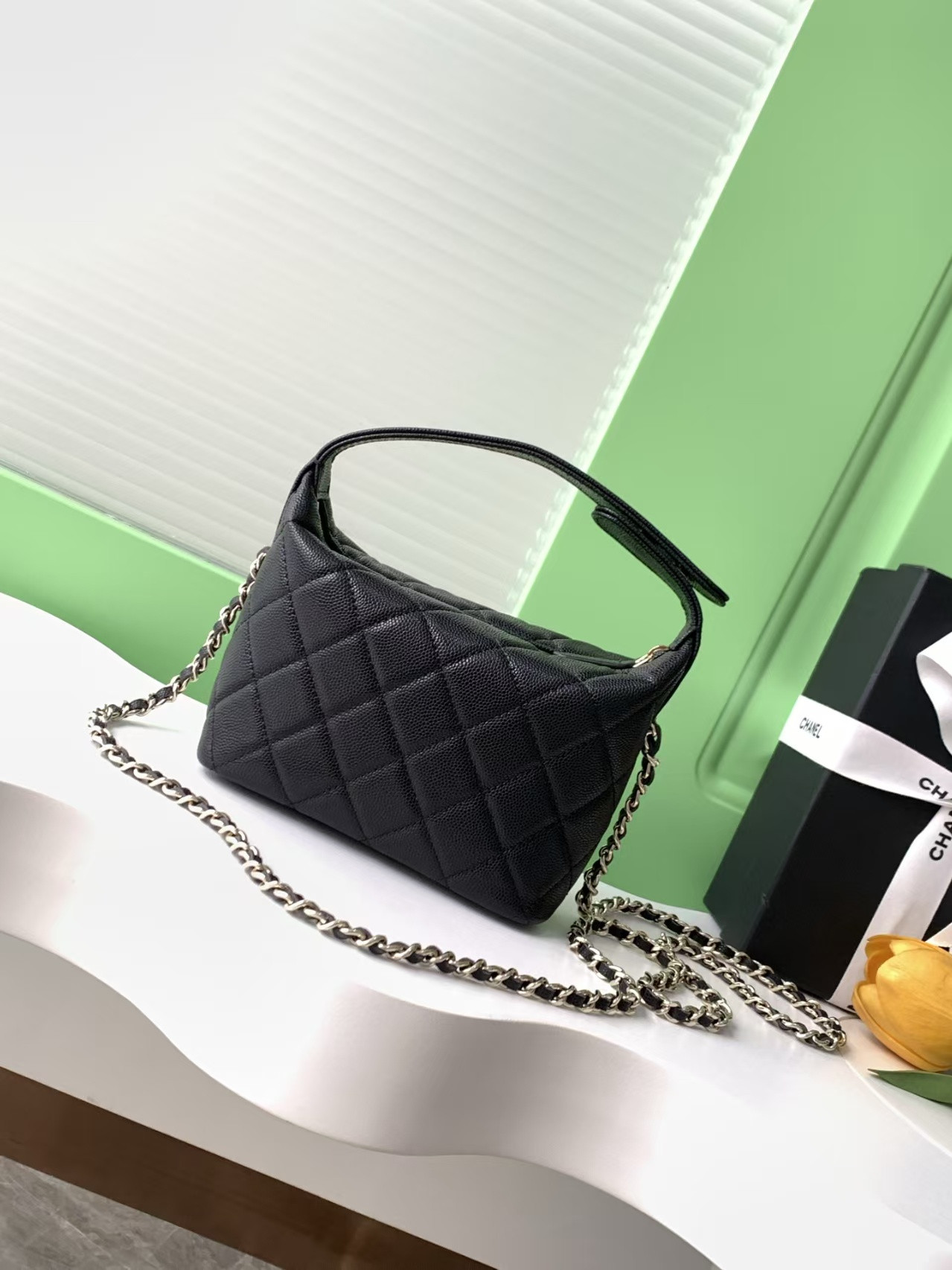 Ch*el clutch with chain 21.5x19x6cm