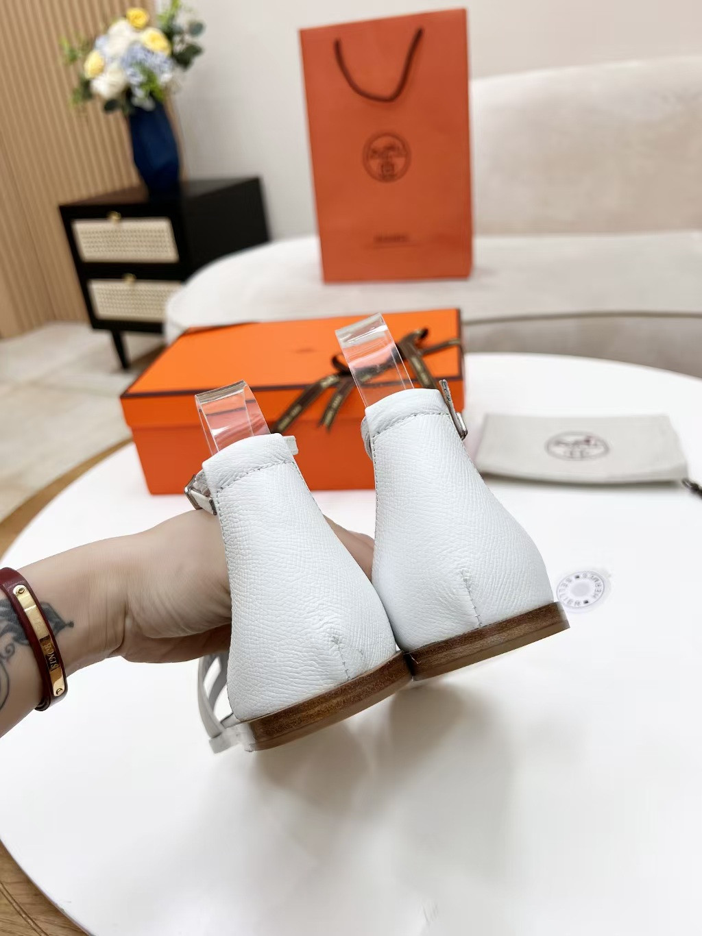 ua H**mes santorini sandals