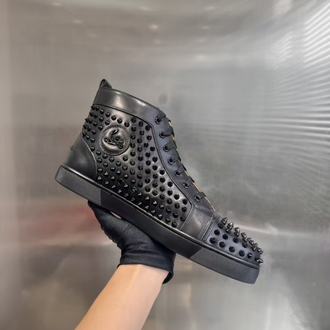 ua Ch**an louboutin l0*is strass sneakers