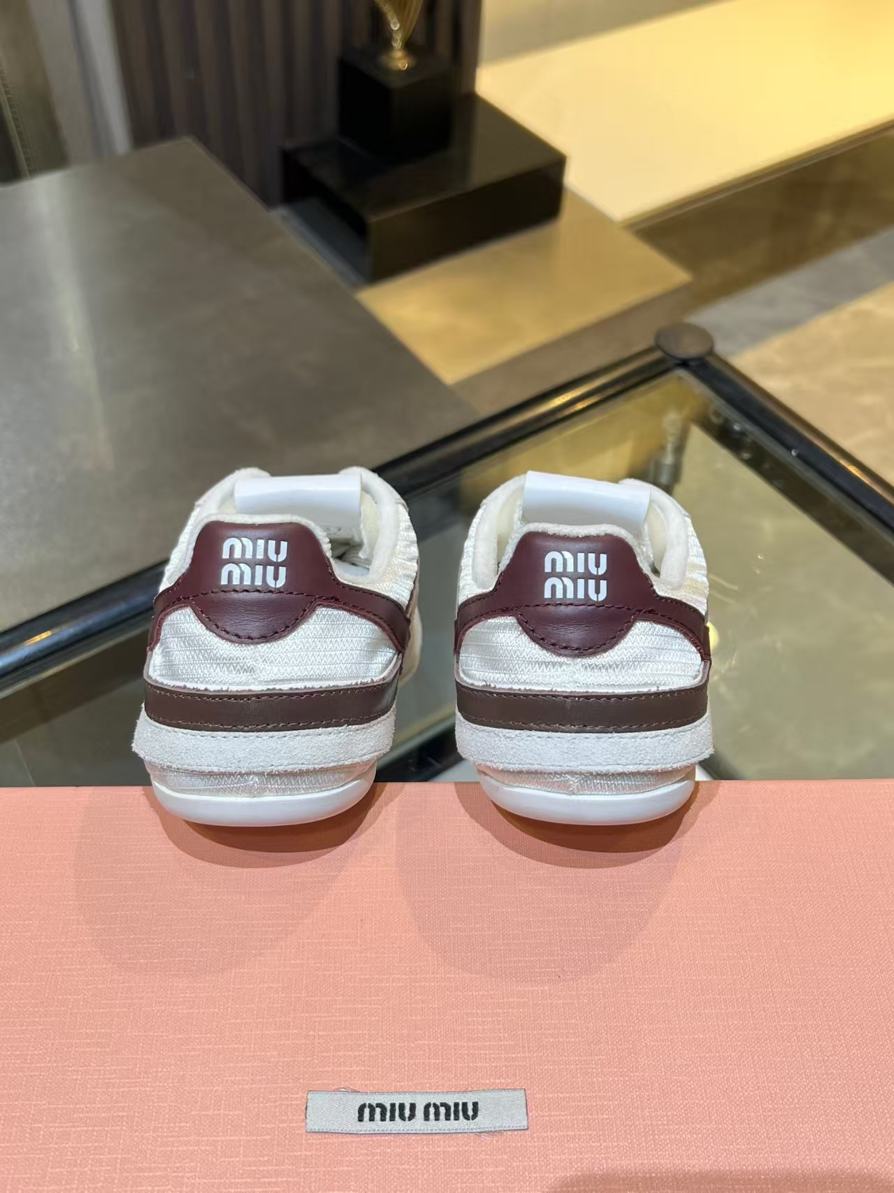 ua M1v M1v gymnasium sneakers