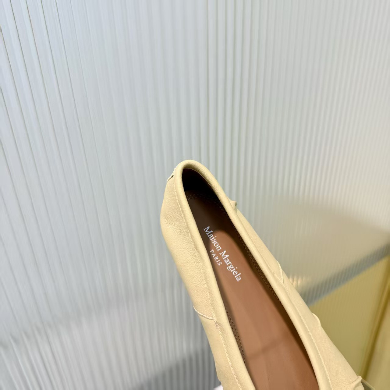 ua ma*s*n Ma*i*la tabi leather ballet flats