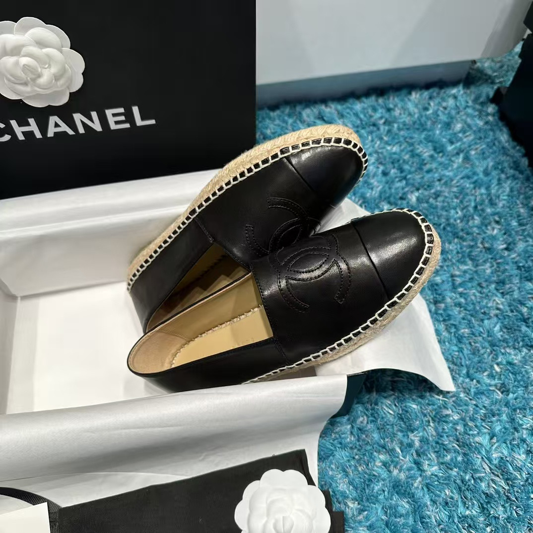 ua Ch*el espadrilles