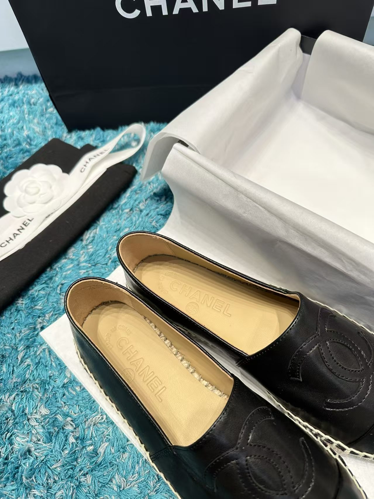 ua Ch*el espadrilles