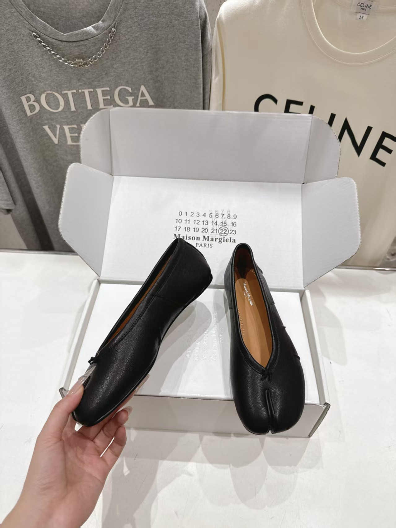 ua ma*s*n Ma*i*la tabi new ballerina