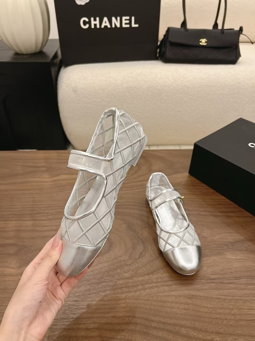 ua Ch*el mary jane ballet flats