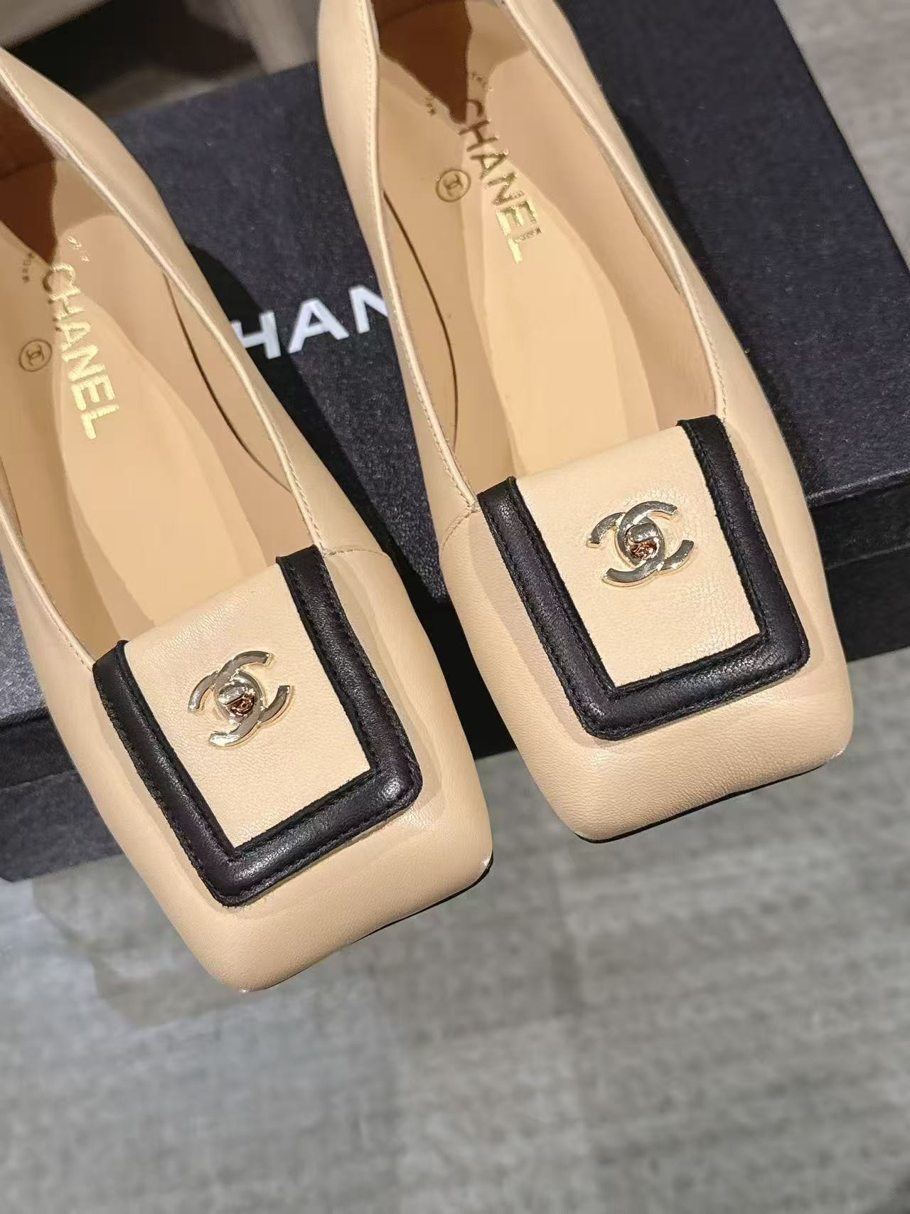 ua Ch*el flats