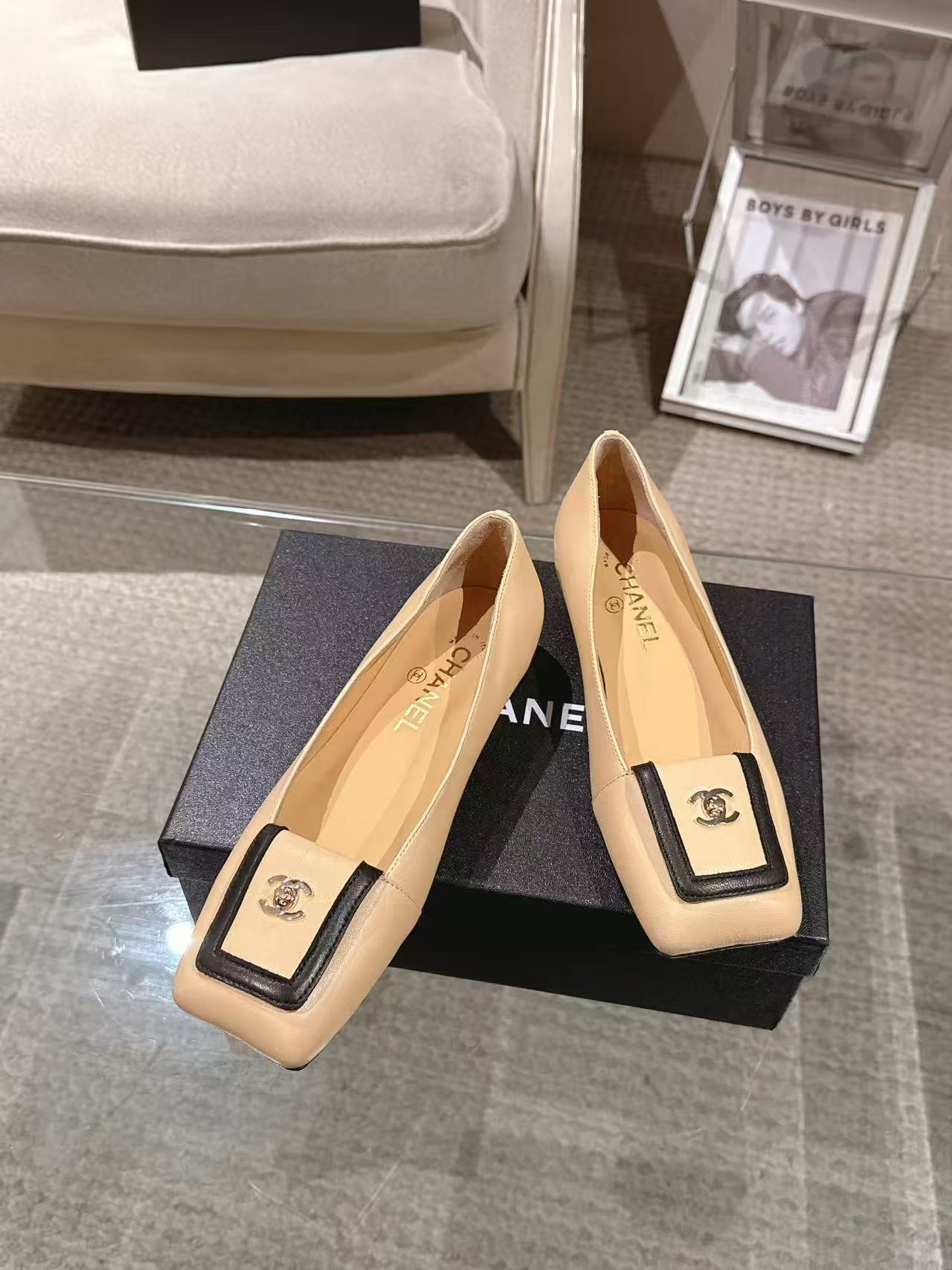 ua Ch*el flats