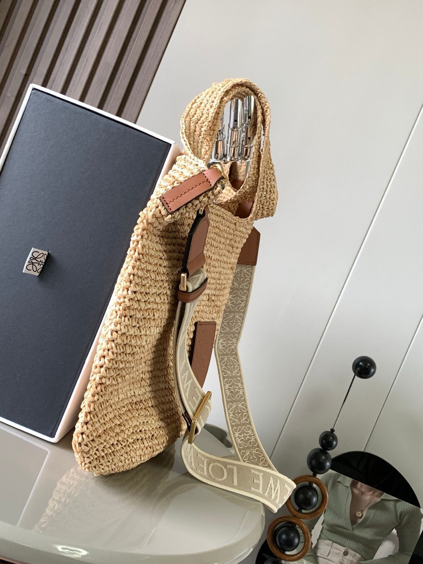 L0ew* mini slit raffia tote 30x30x8cm