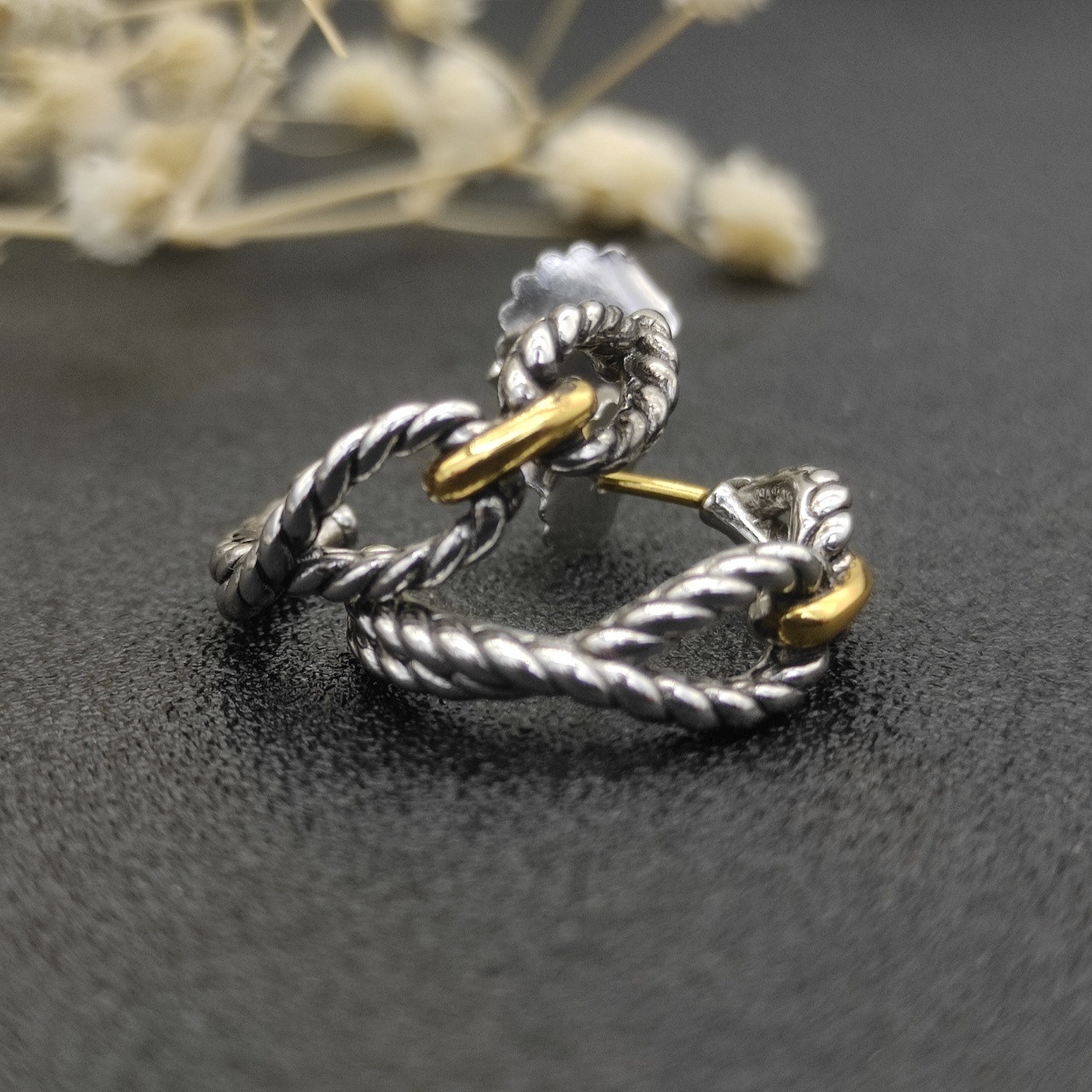 dau1d Yvrm*n twisted earrings(inner diameter about 1.5cm)
