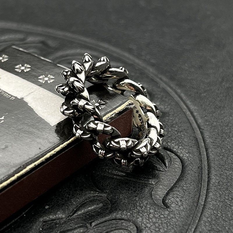 Ch**me He**ts twisted chain ring