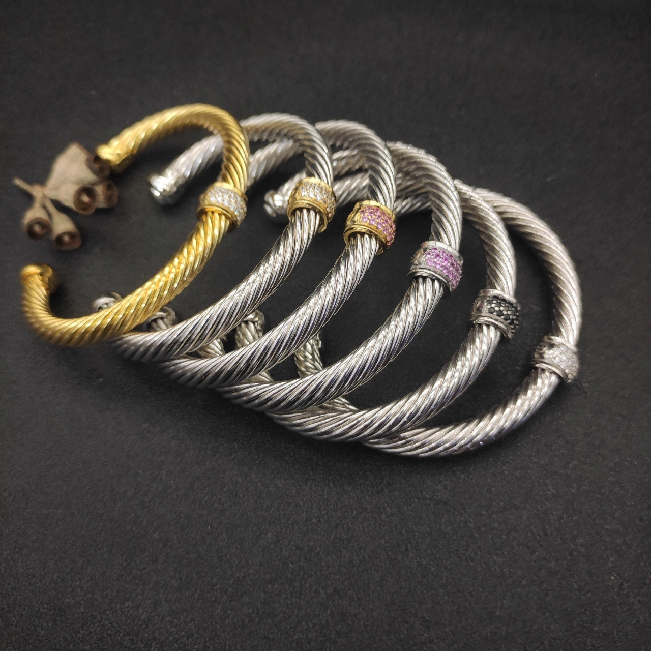 dau1d Yvrm*n 7mm round beads bracelet (wrist circumference 16-20cm)