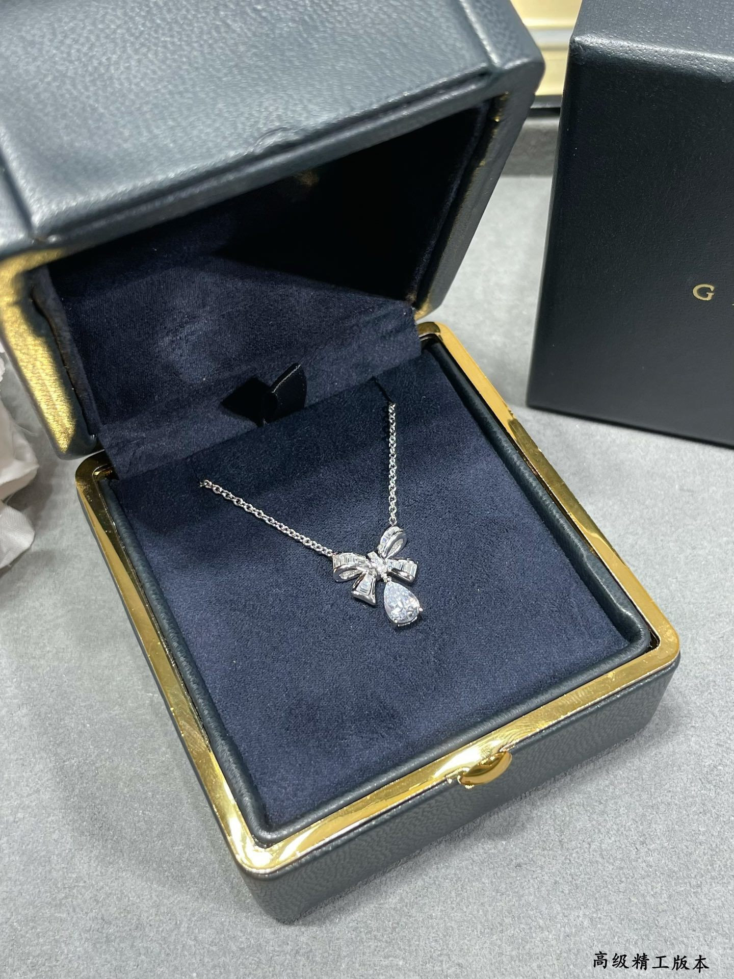 Gr*ff bow di*m*nd pendant necklace ag925