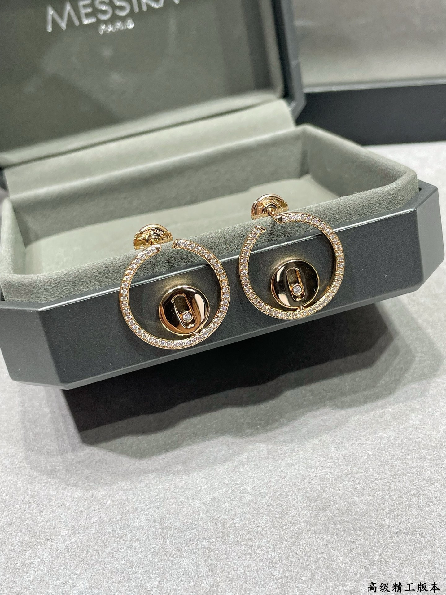 Mes1kaa earrings