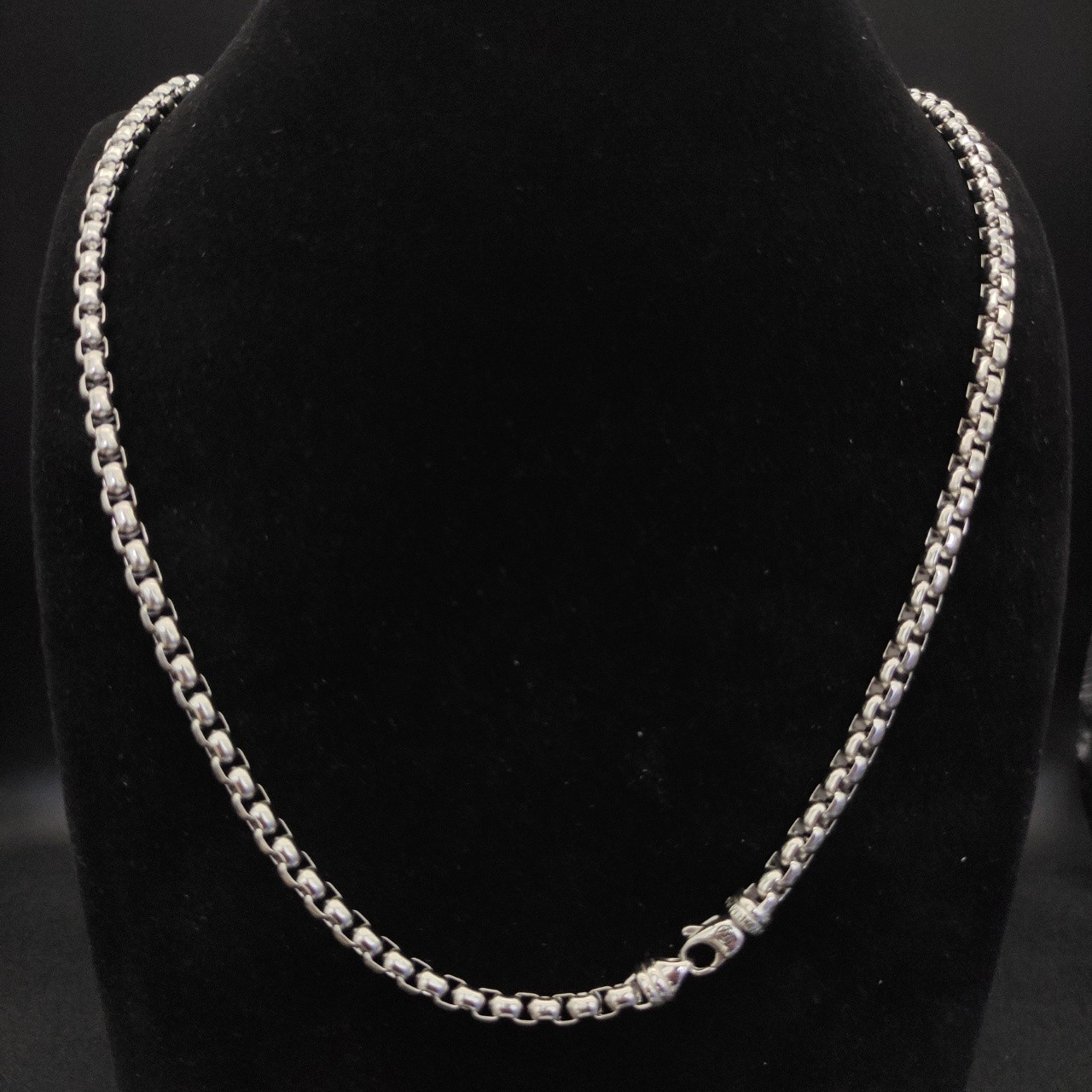 dau1d Yvrm*n 5mm necklace