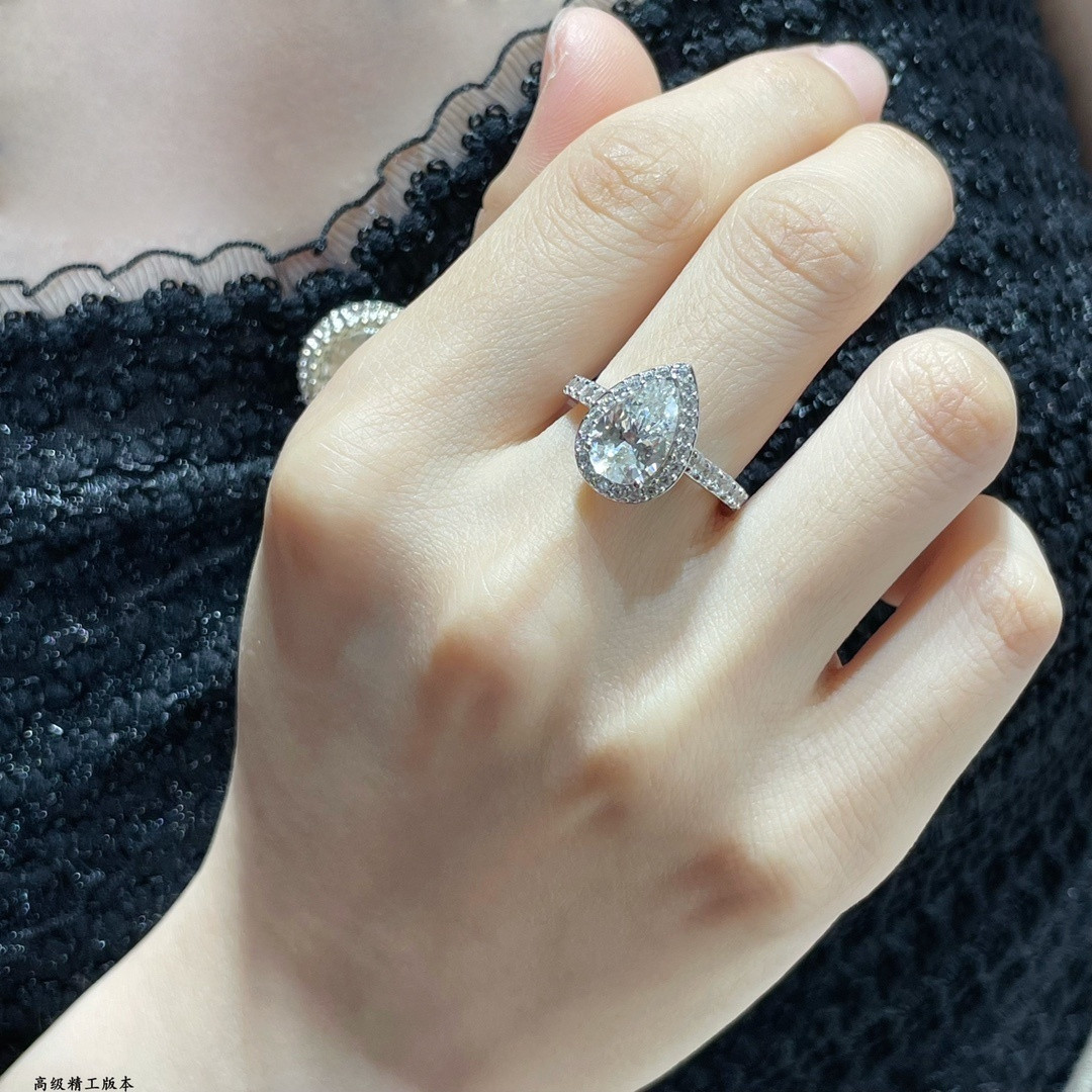 Gr*ff teardrop-shaped di*m*nd ring ag925