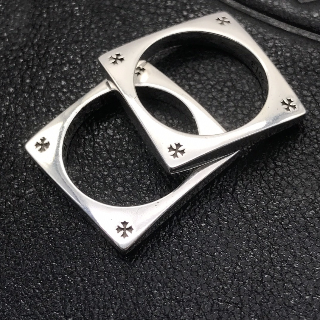 Ch**me He**ts square ring