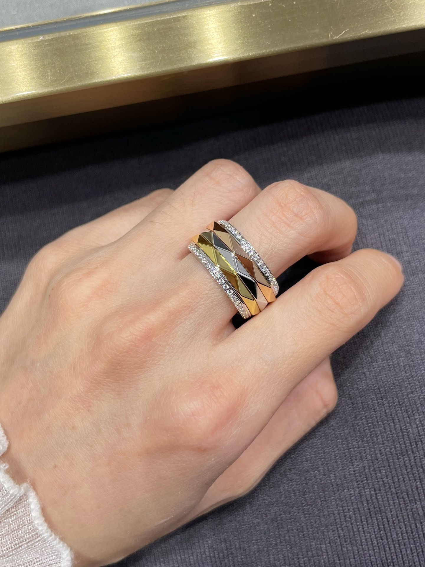 Gr*ff ring