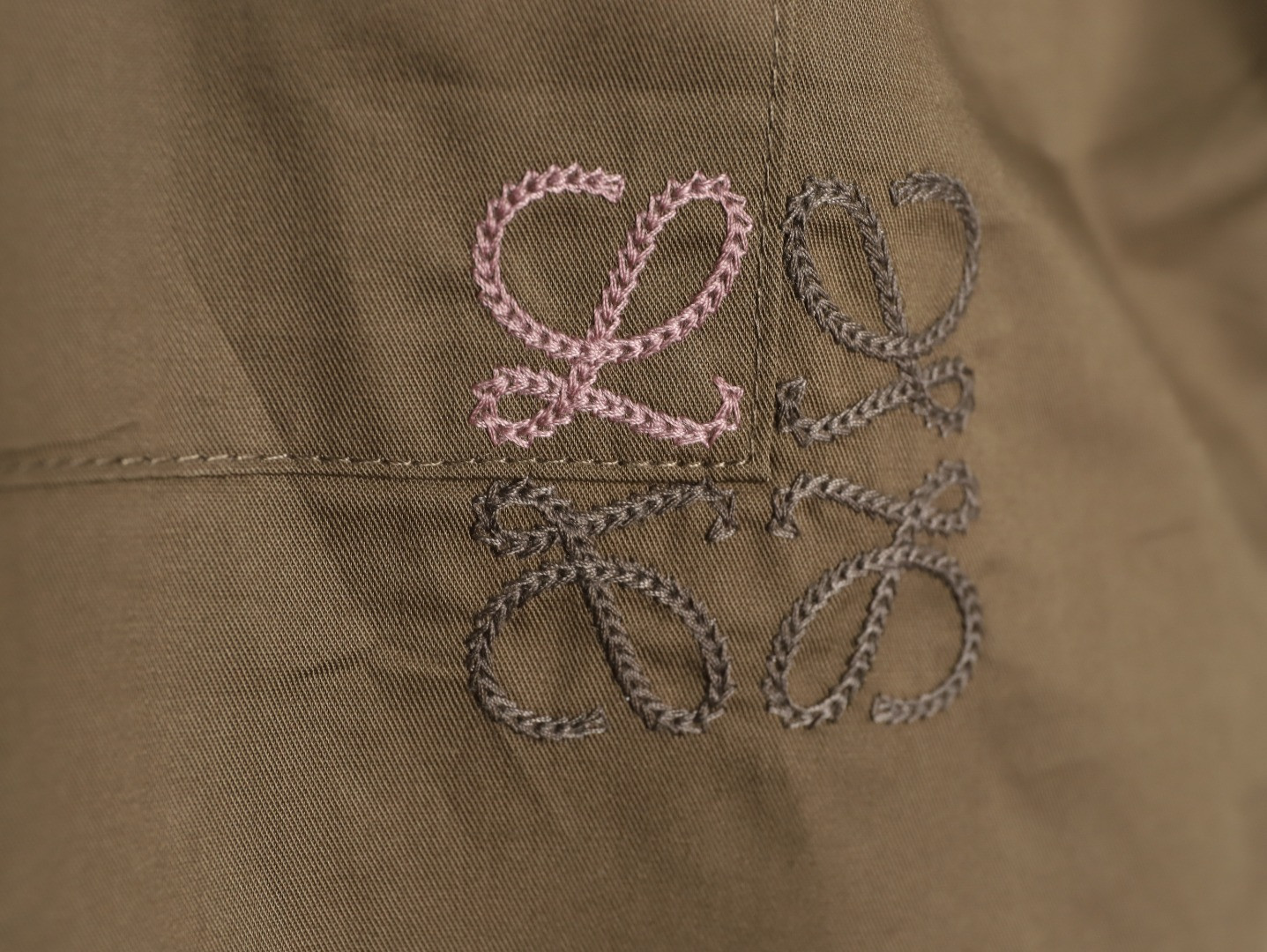 L0ew* anagram long-sleeved shirts