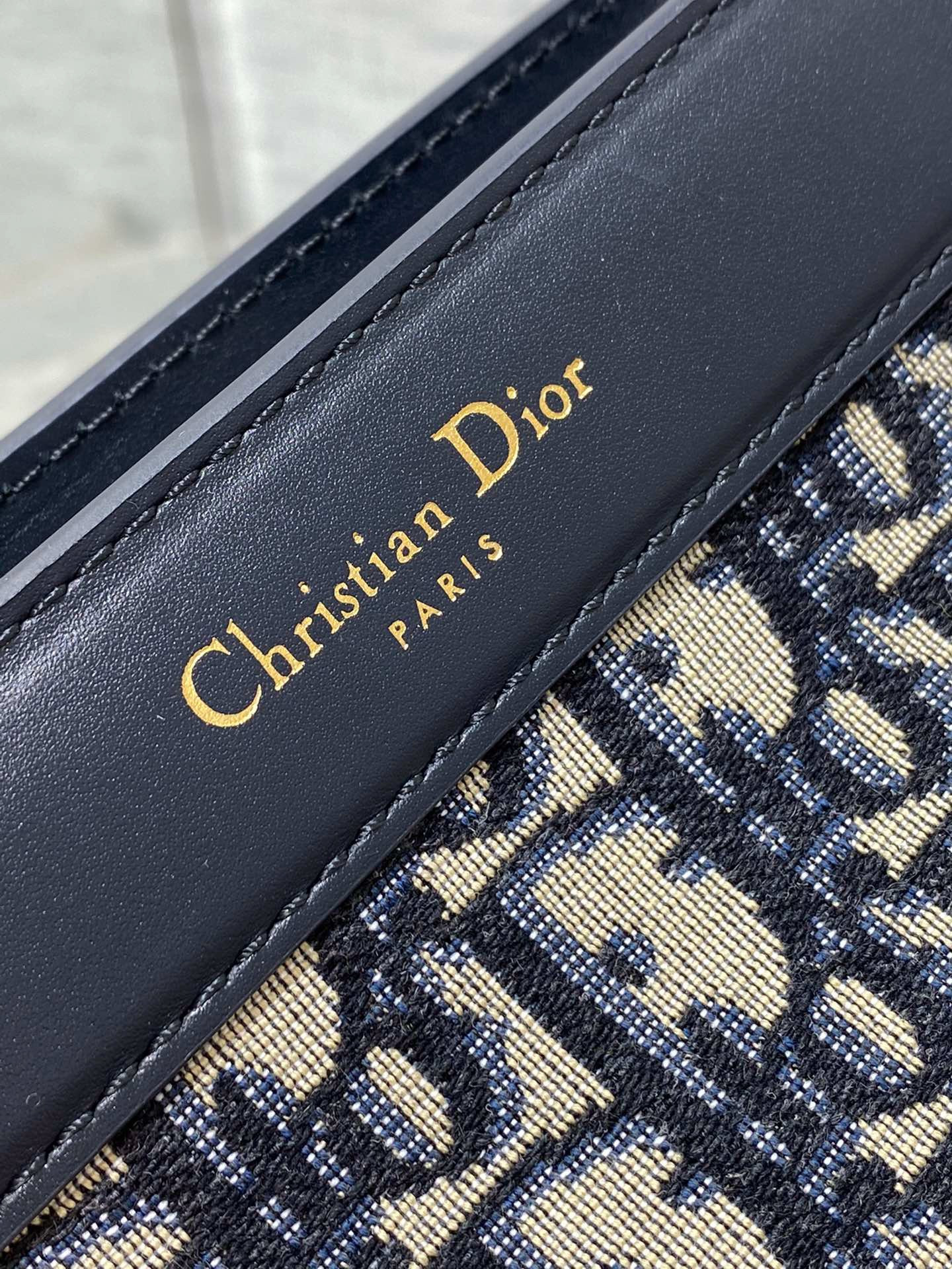 Ch**an D*0r SMALL D*0r KEY BAG 8.5x5x4.5 in