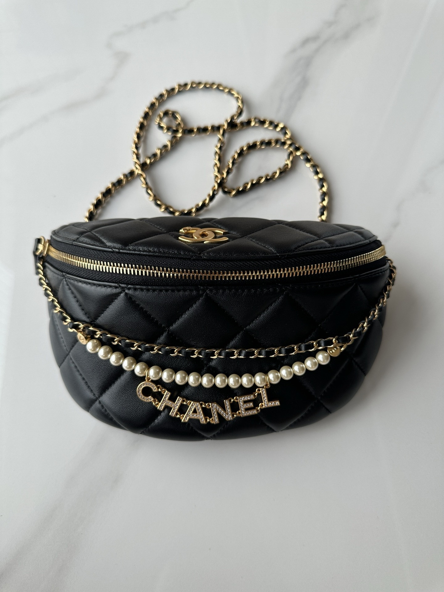 Ch*el Waist Bag 17 × 24 × 11 cm