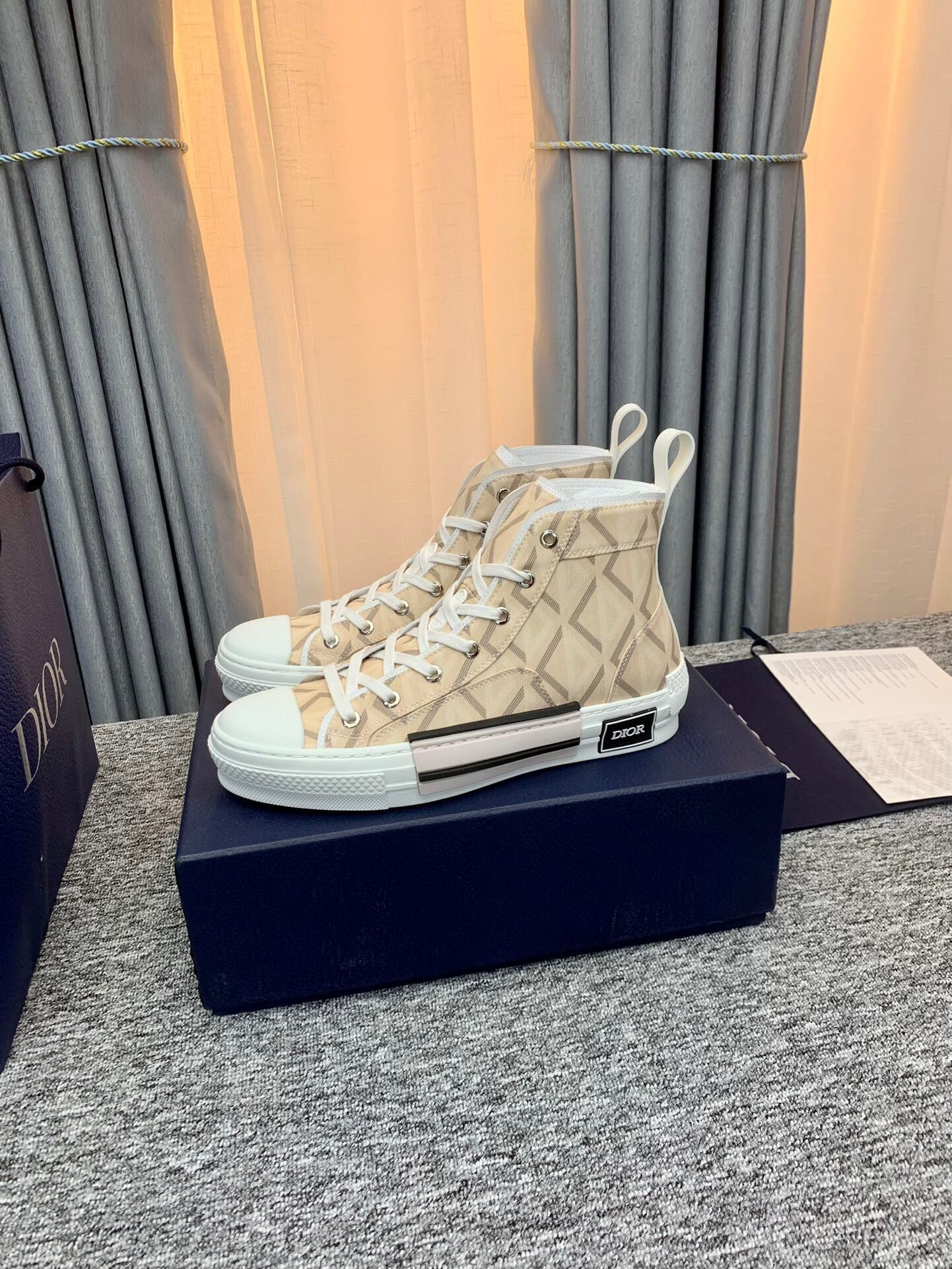 D*0r B23 High Top Natural CD Diamond