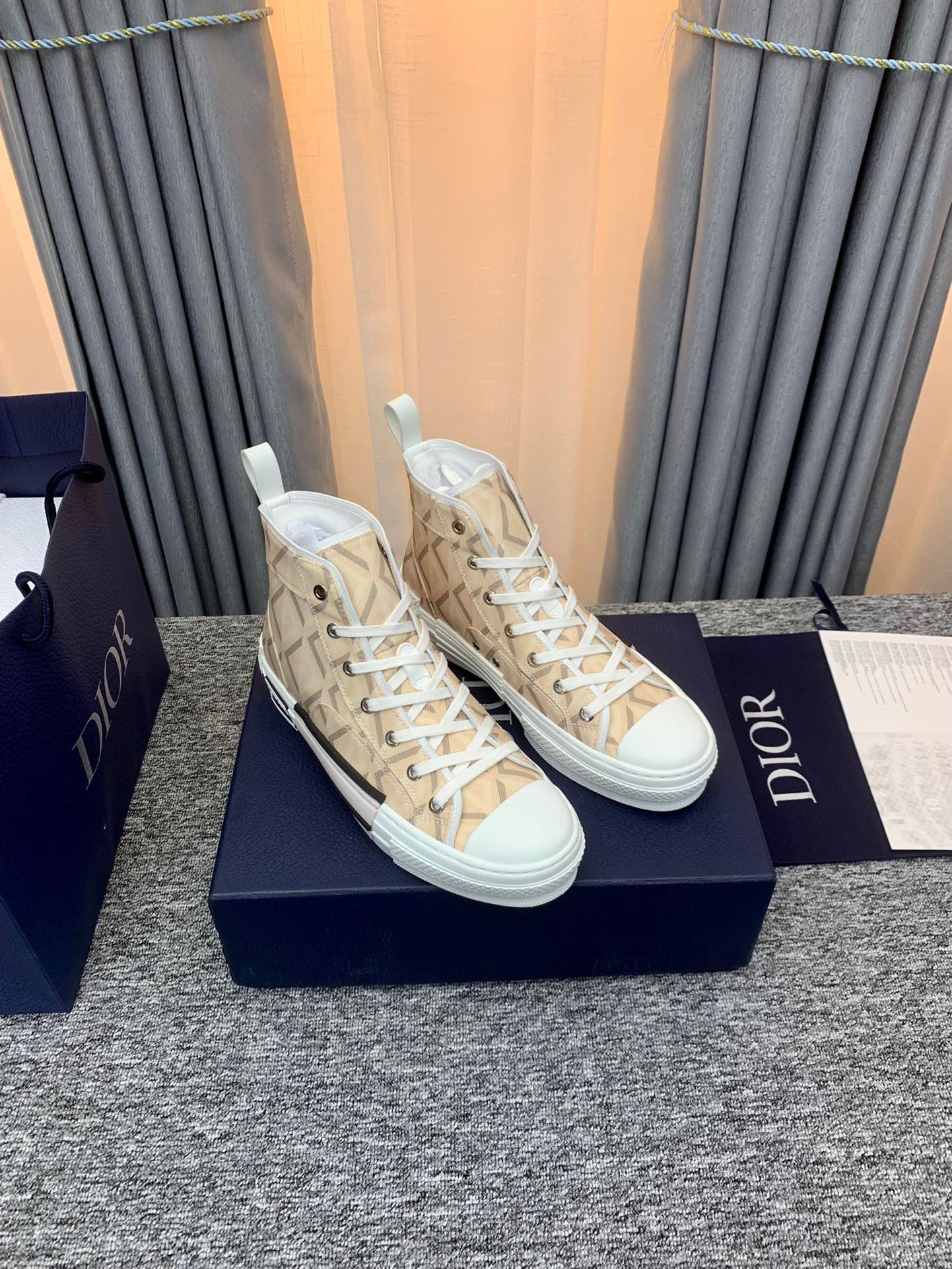 D*0r B23 High Top Natural CD Diamond
