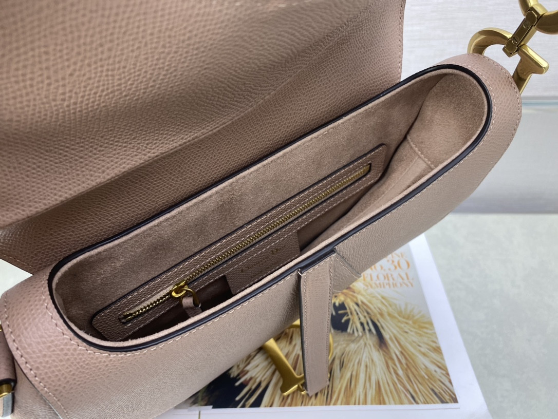 D*0r Saddle Bag Warm Taupe Grained Calfskin 25.5x20x6.5cm