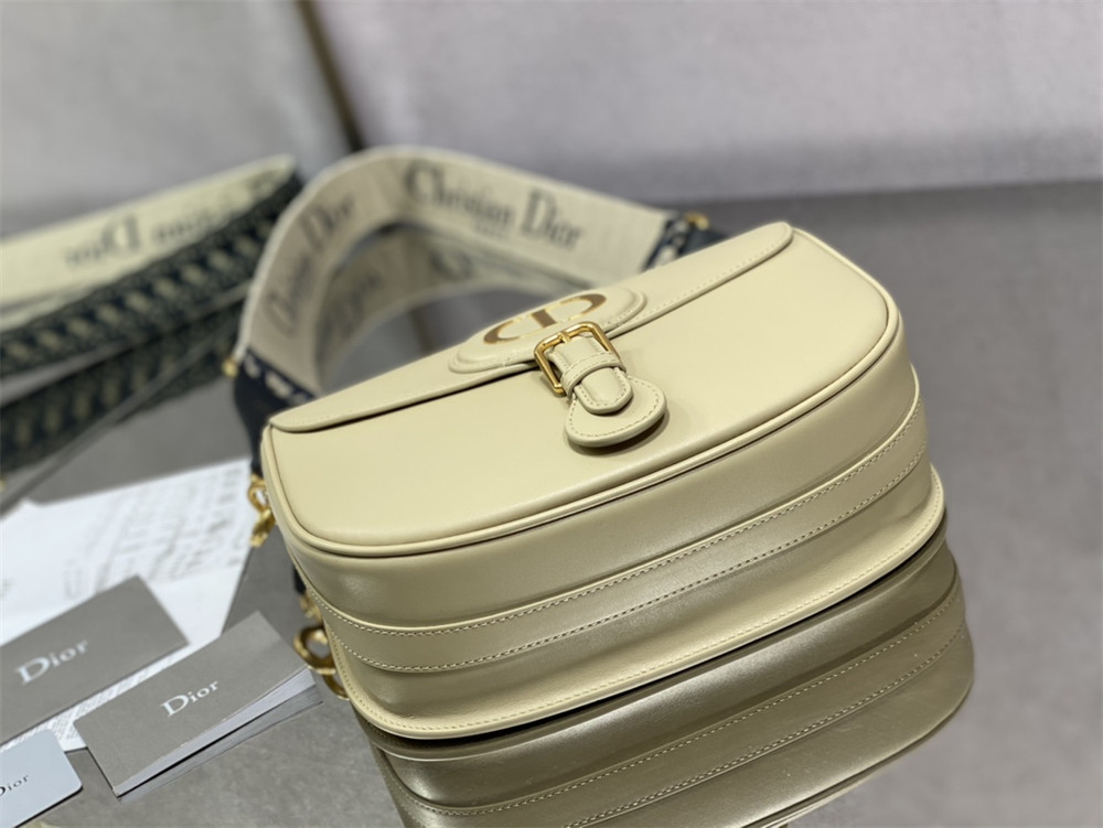 LARGE D*0r BOBBY BAG Light green Box Calfskin