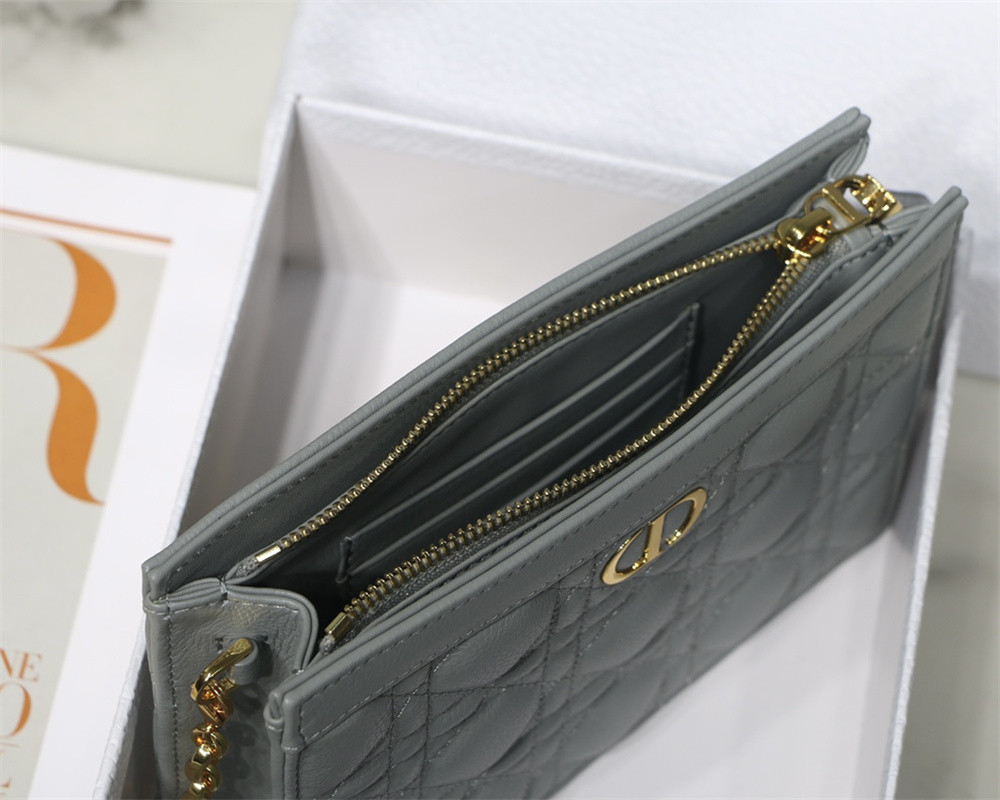 D*0r CARO ZIPPED POUCH WITH CHAIN Grey S*pple Cannage Calfskin 19 x 14 x 4.5 cm