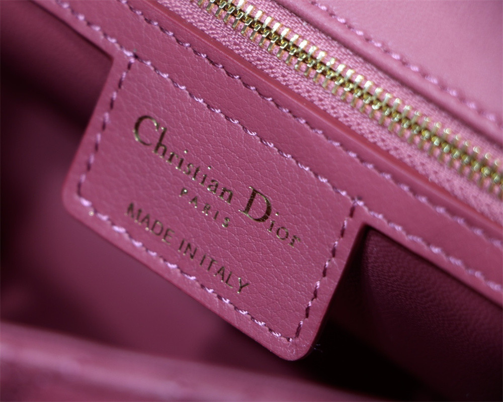 MEDIUM D*0r CARO BAG S*pple Cannage Calfskin 25.5 x 15.5 x 8 cm