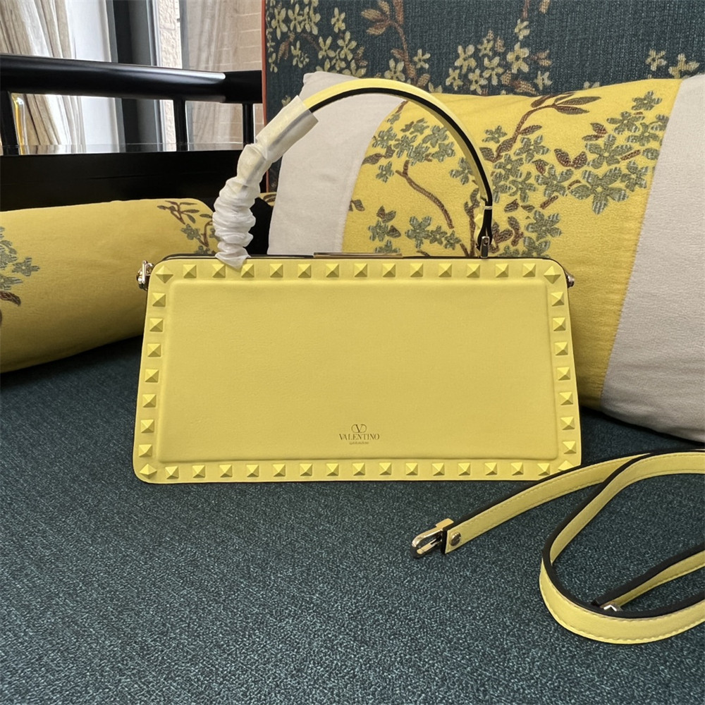 va*t*no GARAVANI ROCKSTUD23 smooth calfskin handbag Yellow