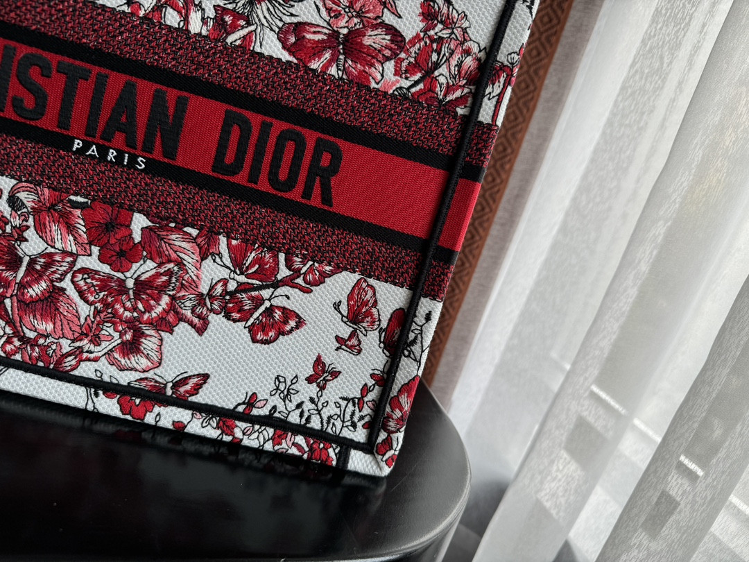 Medium D*0r Book Tote White and Red Le Cœur des Papillons Embroidery 14 x 11 x 6.5 inches