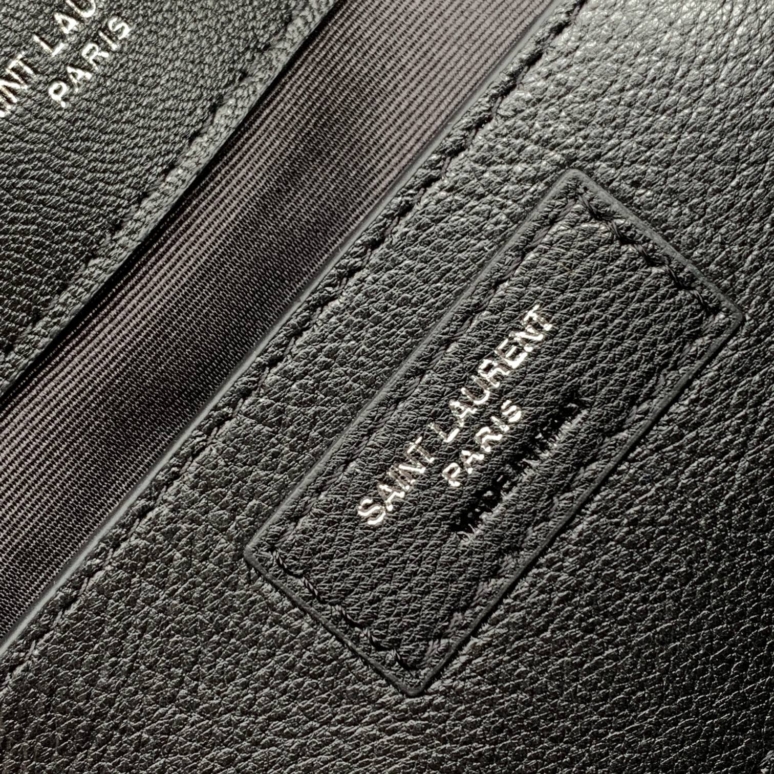 Y*L COLLEGE MEDIUM IN QUILTED LEATHER ALL BLACK 9.4 X 6.6 X 2.5 INCHES
