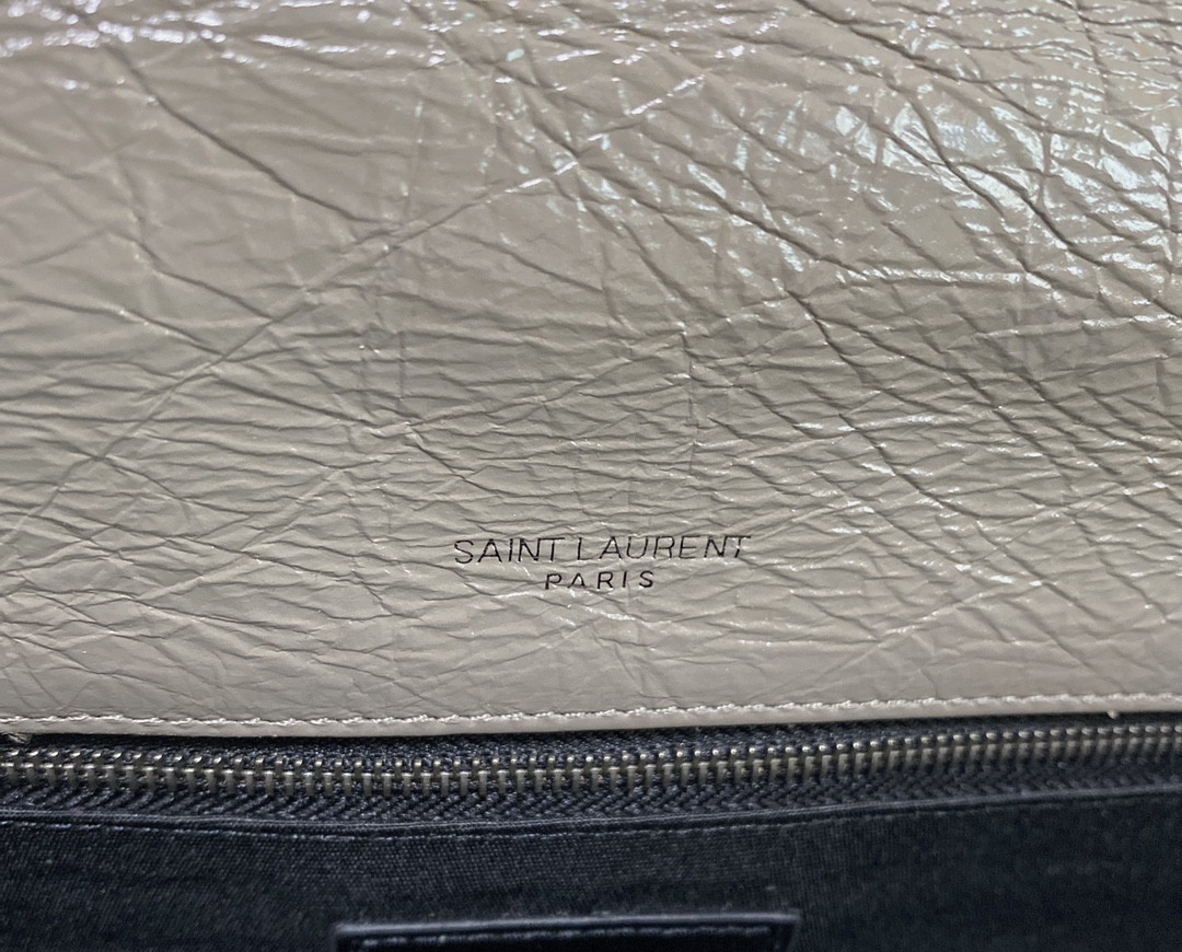 Y*L NIKI MEDIUM IN VINTAGE LEATHER LIGHT GRAY 11 X 7.8 X 3.3 INCHES