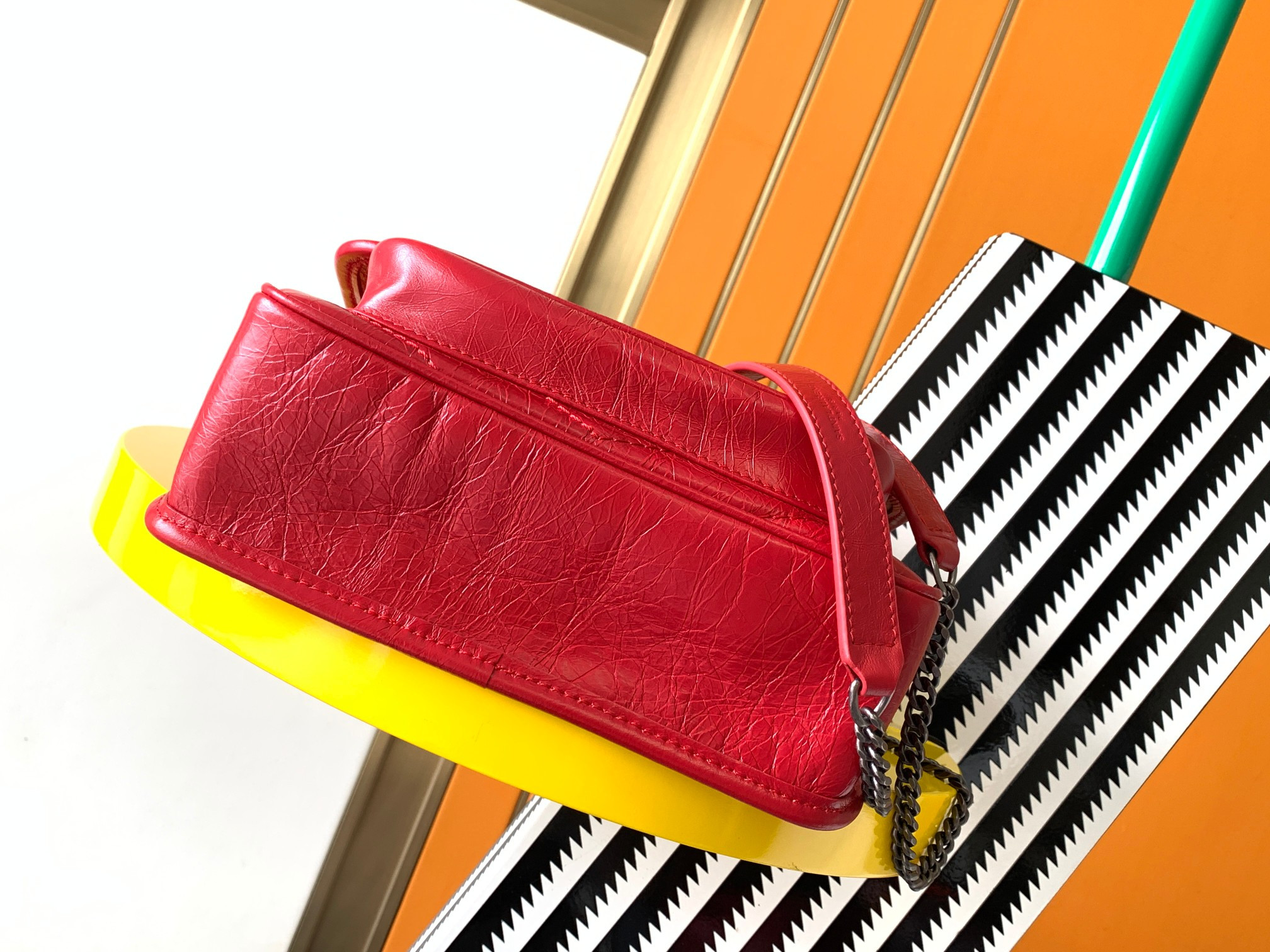 Y*L NIKI BABY IN VINTAGE LEATHER RED 8.2 X 6 X 2.9 INCHES