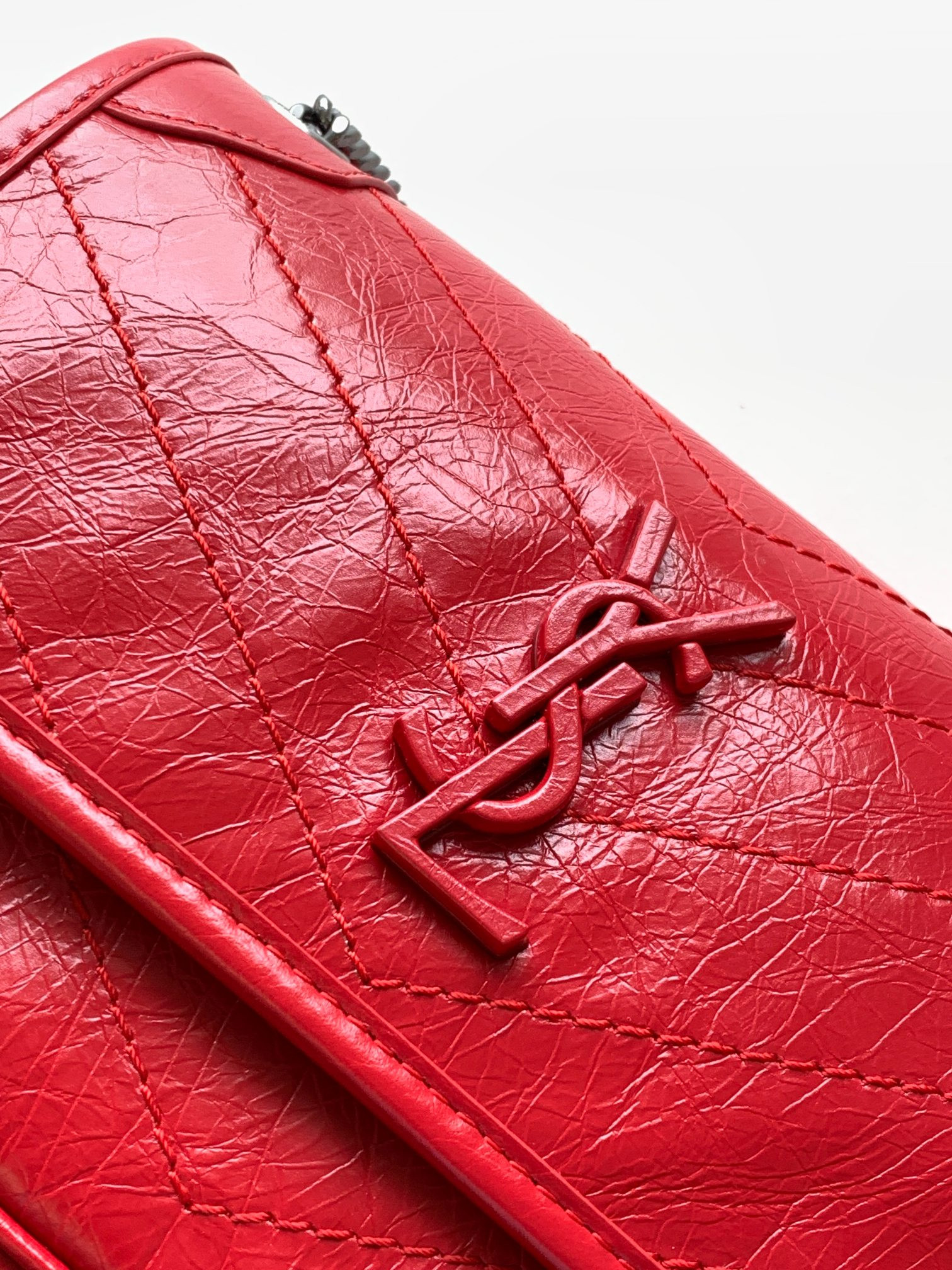 Y*L NIKI BABY IN VINTAGE LEATHER RED 8.2 X 6 X 2.9 INCHES