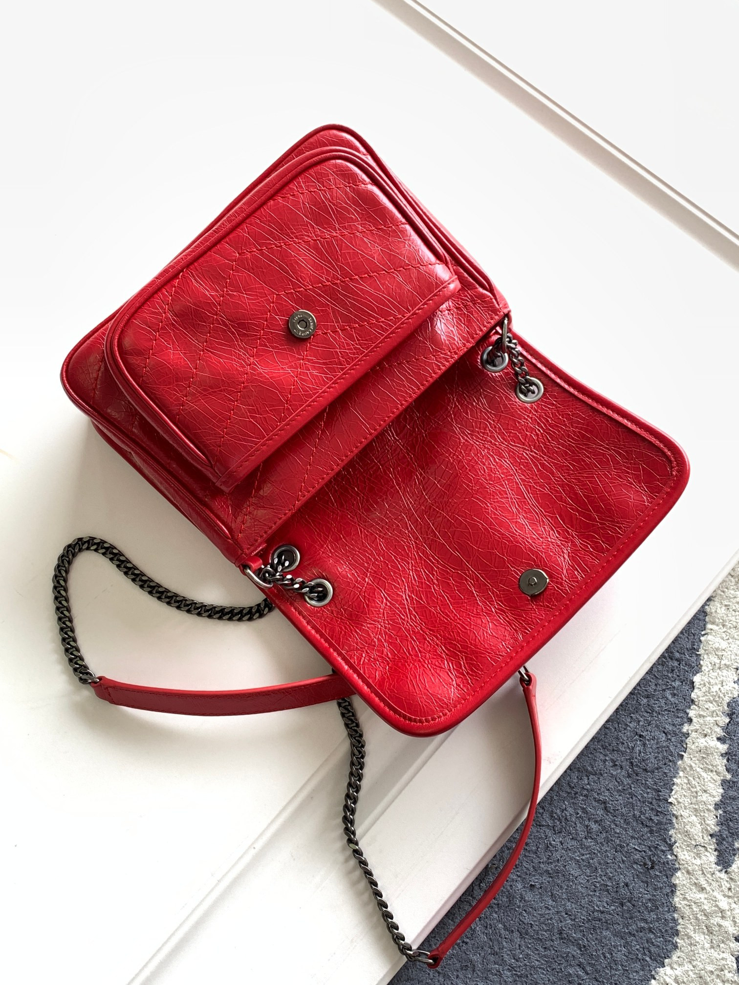 Y*L NIKI BABY IN VINTAGE LEATHER RED 8.2 X 6 X 2.9 INCHES