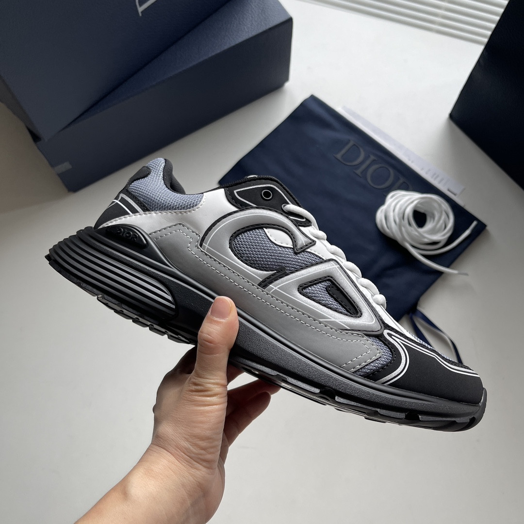 UA D*0r B30 Sneaker