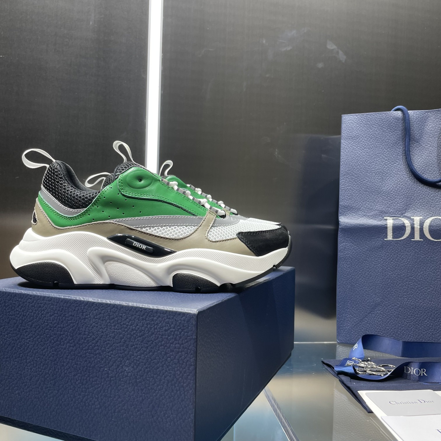 UA D*0r B22 green Sneaker
